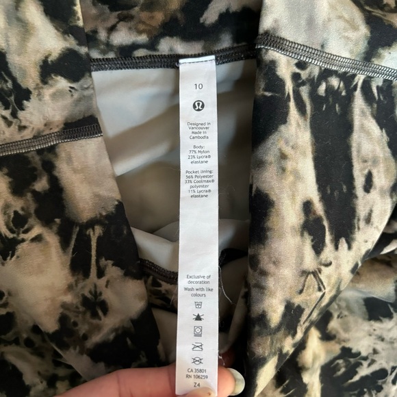 Lululemon Wunder Train HR Tight 25" size 10
Dispersed Light Raw Linen multi - Picture 8 of 9